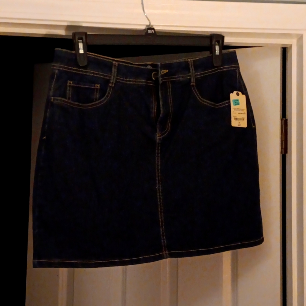Ladies Jean skirt (skort)